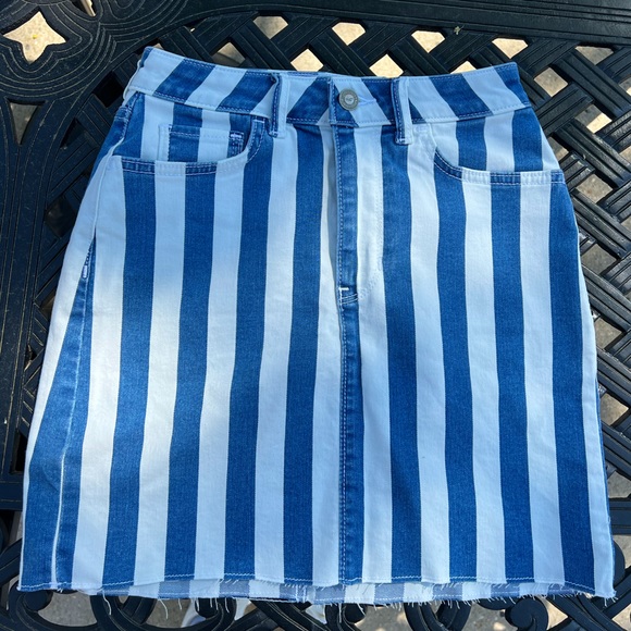 Hollister Dresses & Skirts - Hollister Striped Skirt
